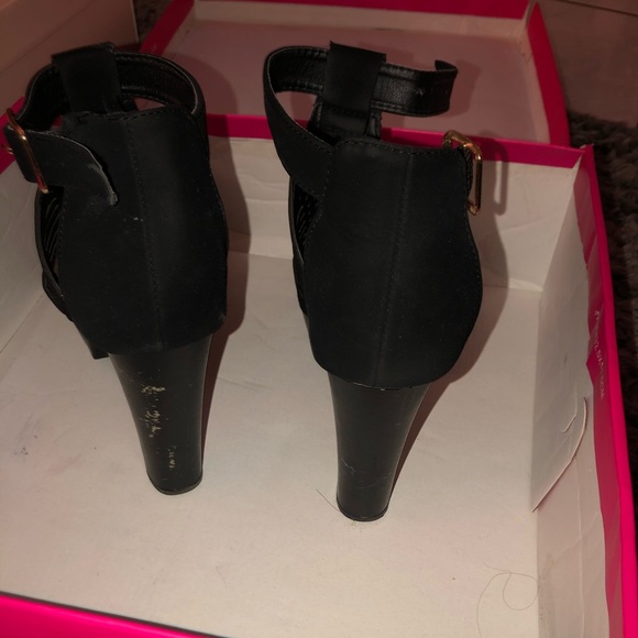 Platform heels - Picture 3 of 4